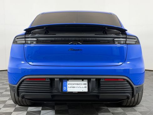 New 2026 Porsche Macan Electric image 36
