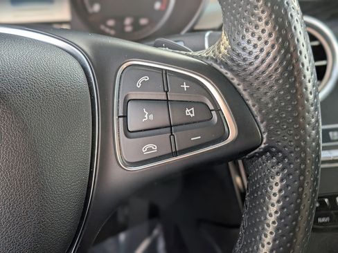 Used 2017 Mercedes-Benz GLC 300 4MATIC image 17