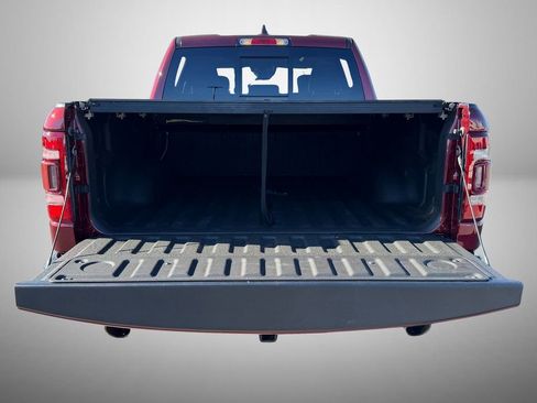 Used 2019 RAM 1500 Laramie AWD/4WD image 8