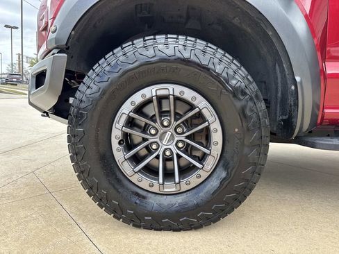 Used 2019 Ford F150 Raptor w/ Equipment Group 802A Luxury image 6