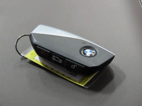 Used 2025 BMW X3 xDrive30i AWD/4WD image 18