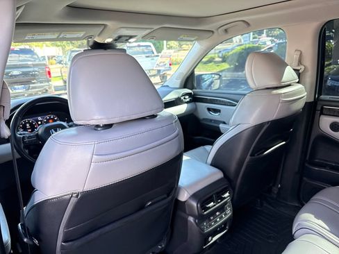 Used 2024 Honda Pilot Elite image 23
