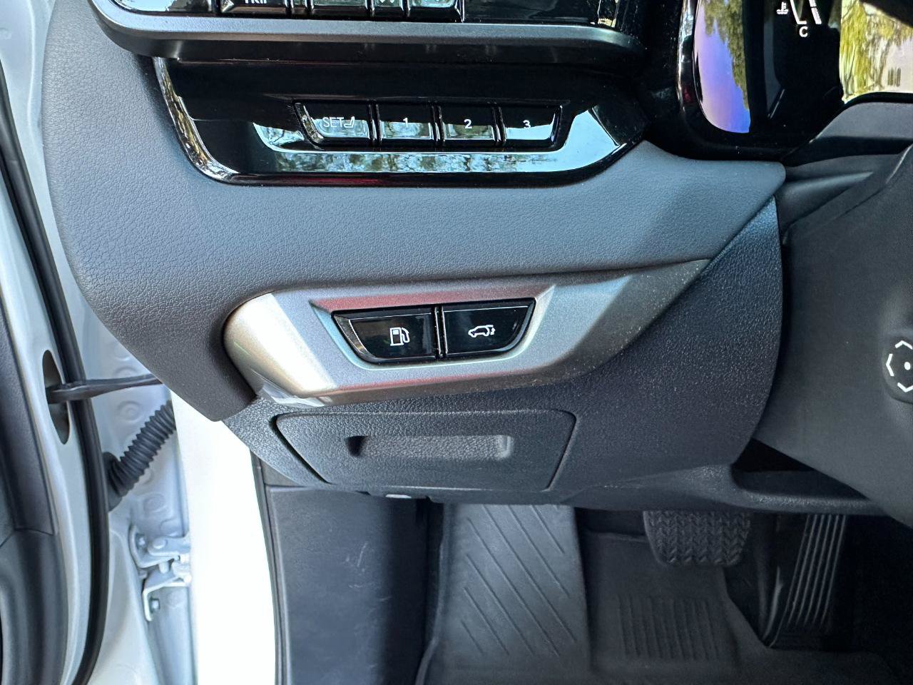 Used 2023 Lexus RX 350 FWD w/ Cold Area Package image 41
