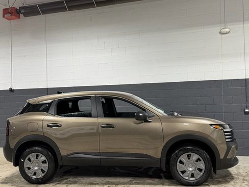 New 2026 Nissan Kicks S image 6