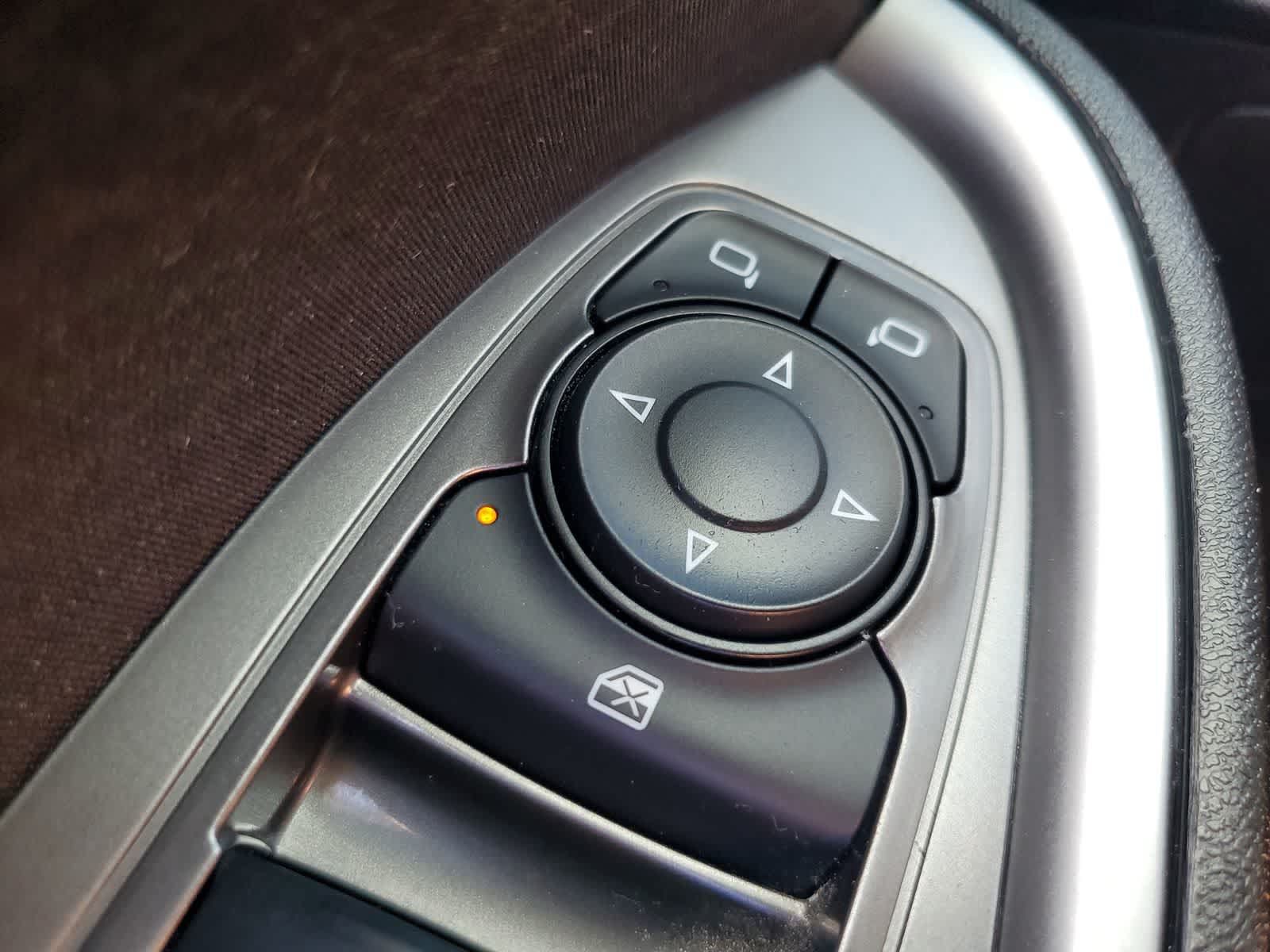 Used 2025 Chevrolet Malibu LT FWD image 25