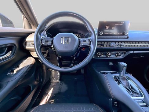 Used 2023 Honda HR-V Sport image 5