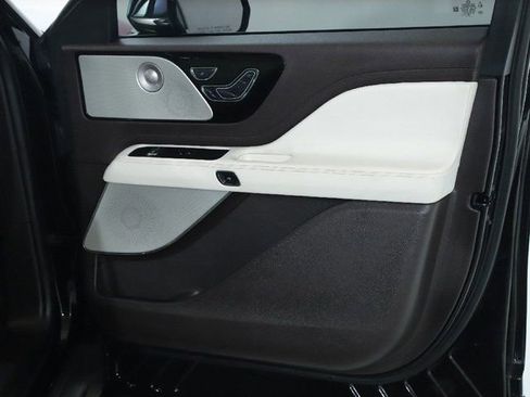 Used 2023 Lincoln Aviator Black Label image 38