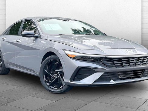 Used 2026 Hyundai Elantra Sport FWD image 1