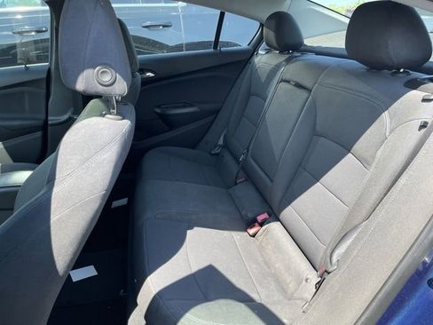 Used 2019 Chevrolet Cruze LT FWD image 8
