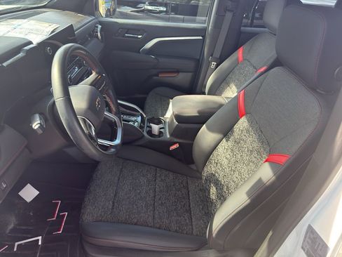 Used 2023 Chevrolet Colorado Z71 w/ Z71 Convenience Package 2 image 8