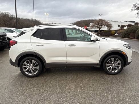 Used 2023 Buick Encore GX Essence w/ Experience Buick Package image 6