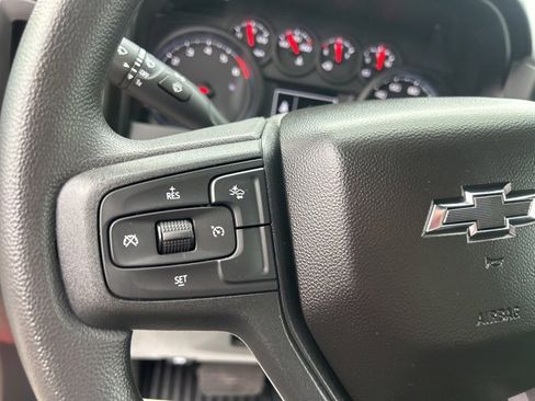Used 2025 Chevrolet Silverado 2500 Custom w/ Custom Value Package image 18