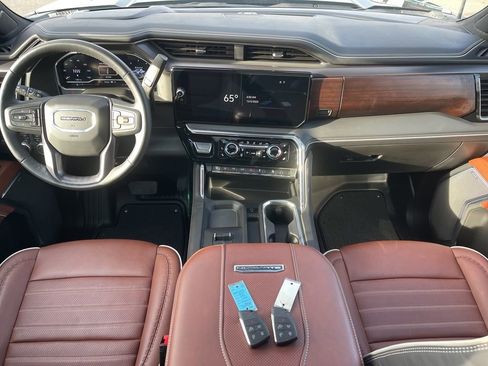 Used 2025 GMC Sierra 3500 Denali Ultimate image 18