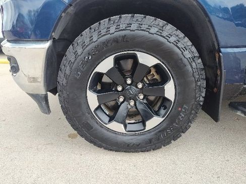 Used 2020 RAM 1500 Big Horn AWD/4WD image 11