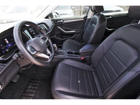 Used 2022 Volkswagen Jetta SE FWD image 9