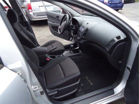 Used 2010 Hyundai Elantra GLS image 15