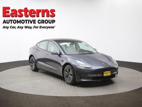 Used 2023 Tesla Model 3 Standard Range image 47