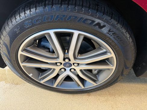 Used 2022 Ford Edge Titanium AWD/4WD image 9