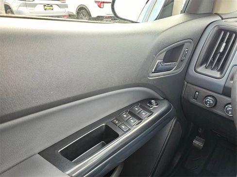 Used 2021 Chevrolet Colorado Z71 w/ Safety Package image 27
