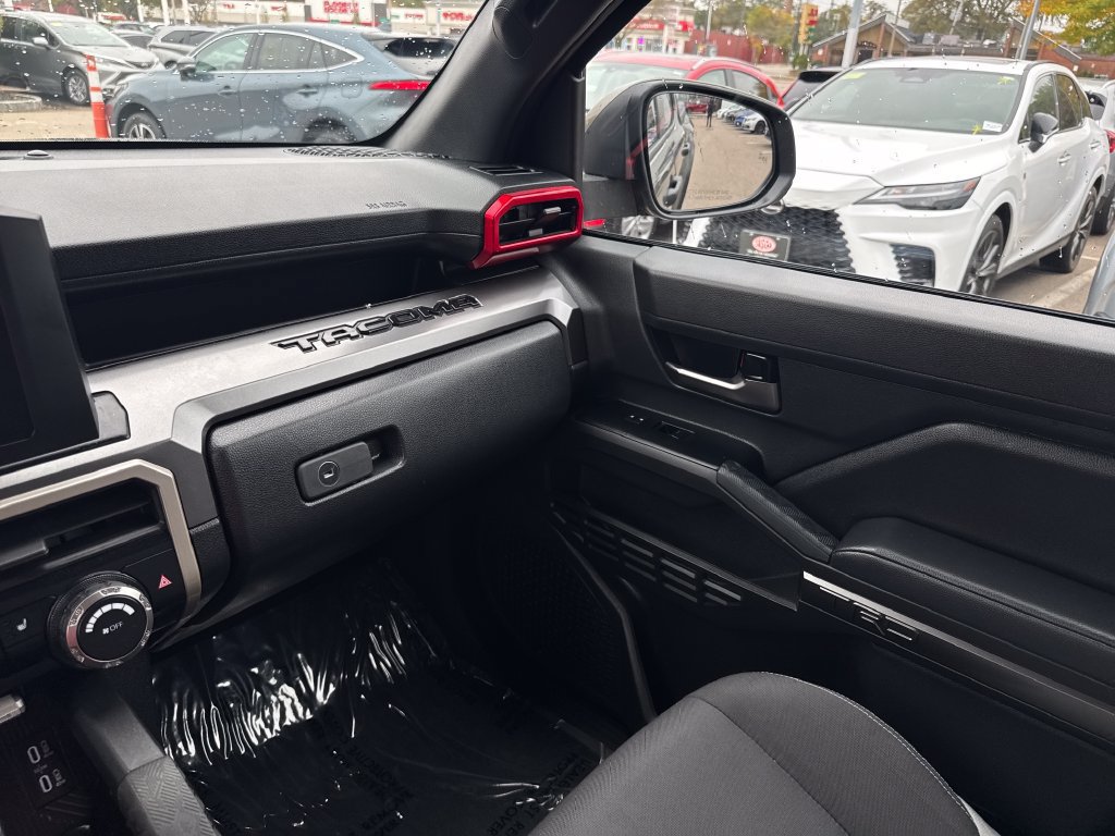 Used 2025 Toyota Tacoma TRD Off-Road AWD/4WD image 29