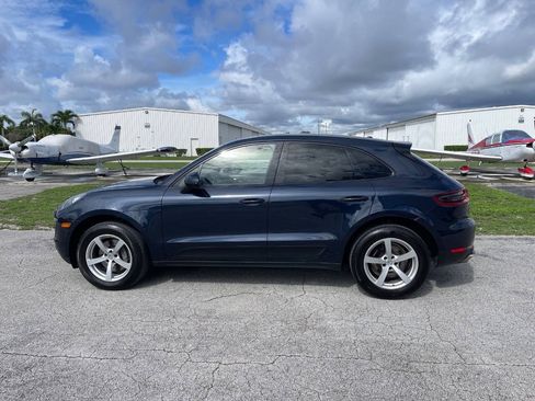 Used 2018 Porsche Macan AWD/4WD image 21
