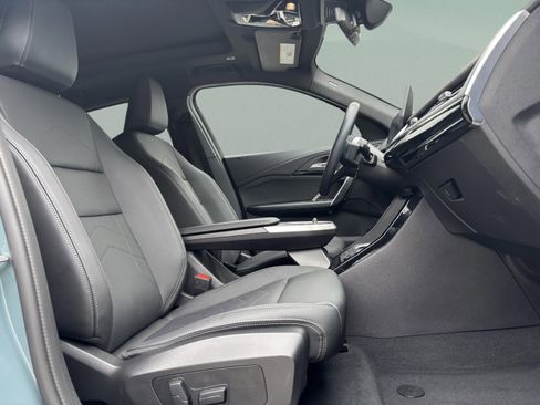 Used 2025 BMW X2 xDrive28i image 22