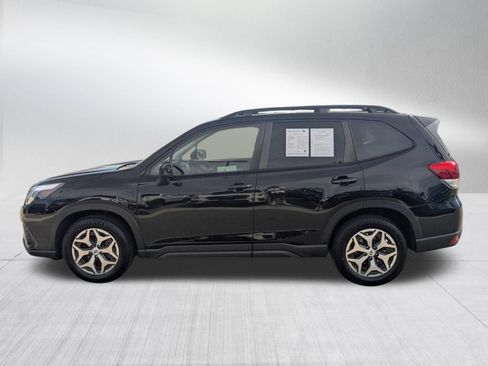 Certified 2023 Subaru Forester Premium AWD/4WD image 2