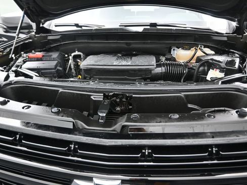 Used 2024 Chevrolet Tahoe RST w/ Luxury Package RWD image 16