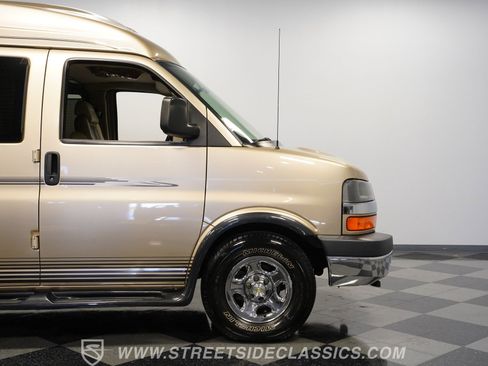 Used 2006 Chevrolet Express 1500 w/ Preferred Equipment Group image 30