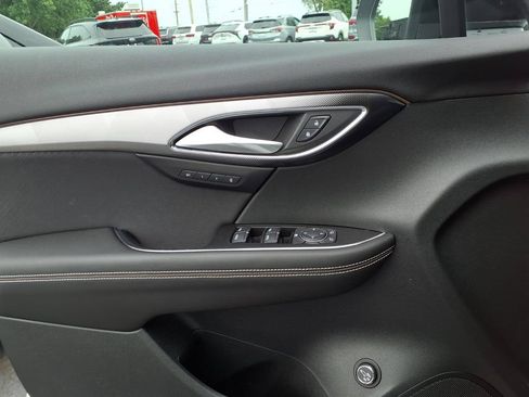 Used 2025 Buick Envision Sport Touring AWD/4WD image 17
