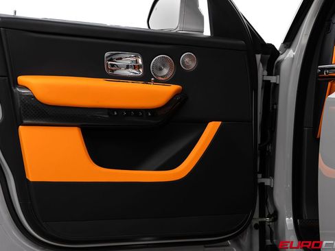 Used 2023 Rolls-Royce Cullinan Black Badge w/ Dark Exterior Package image 24