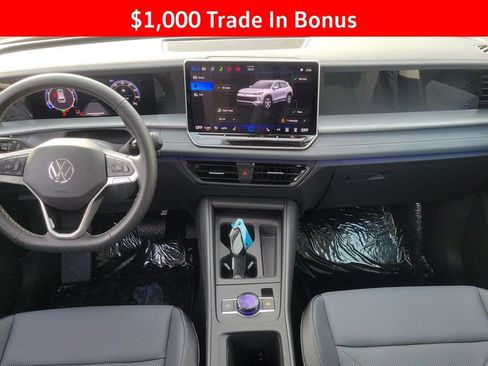 New 2026 Volkswagen Tiguan SE FWD image 12