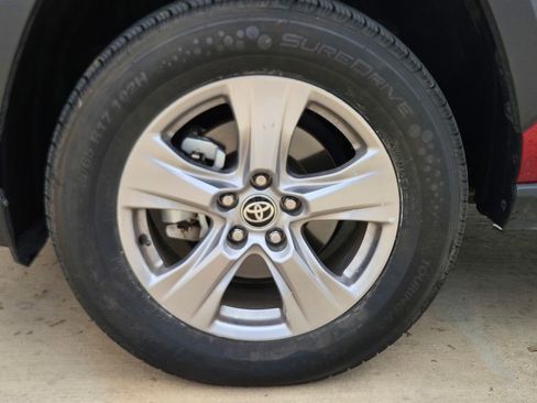 Certified 2025 Toyota RAV4 XLE FWD image 9