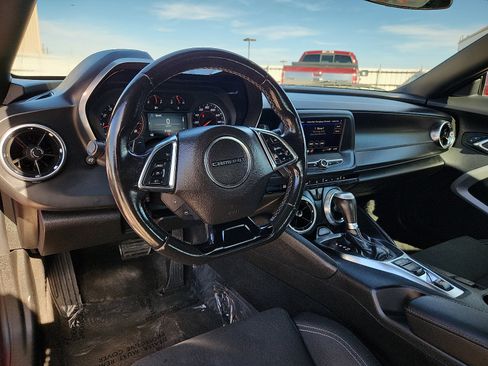 Used 2023 Chevrolet Camaro LT RWD image 10