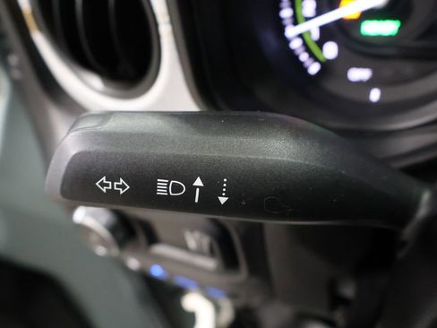 Used 2024 Jeep Wrangler Unlimited w/ Convenience Group image 38