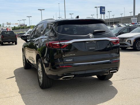 Used 2021 Buick Enclave Avenir w/ Avenir Technology Package AWD/4WD image 7