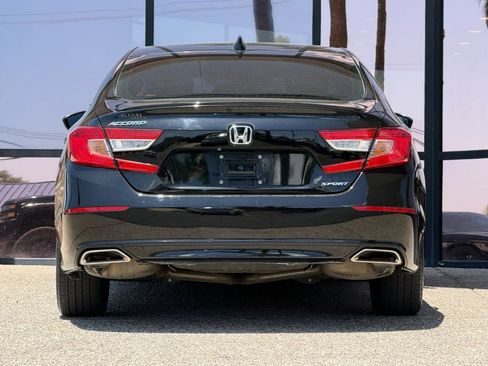 Used 2018 Honda Accord Sport image 10