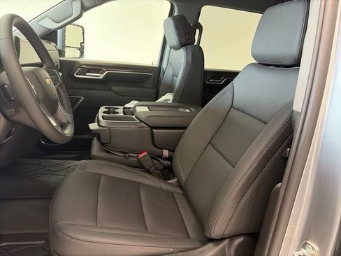 New 2026 Chevrolet Silverado 3500 LT w/ All Star Edition AWD/4WD image 13