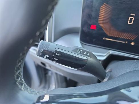 Certified 2025 Kia Sorento S FWD image 23