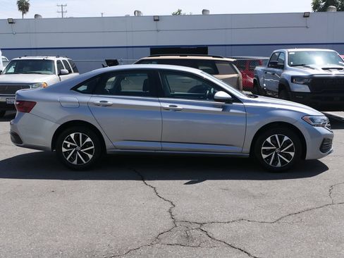 Used 2024 Volkswagen Jetta S FWD image 2