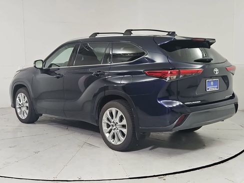 Used 2021 Toyota Highlander Limited image 4