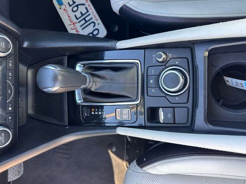 Used 2018 MAZDA MAZDA3 Grand Touring w/ Premium Equipment Package image 17