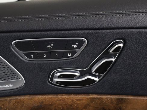 Used 2019 Mercedes-Benz S 560 4MATIC Sedan w/ AMG Line Exterior image 45