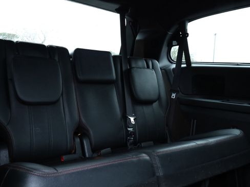 Used 2020 Dodge Grand Caravan GT image 31