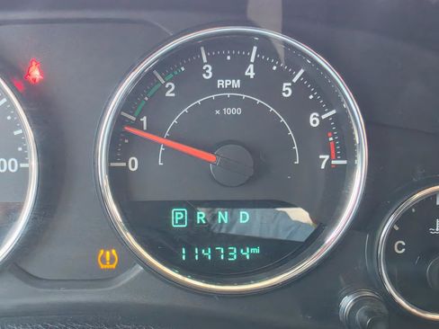 Used 2018 Jeep Wrangler Unlimited Sahara AWD/4WD image 17