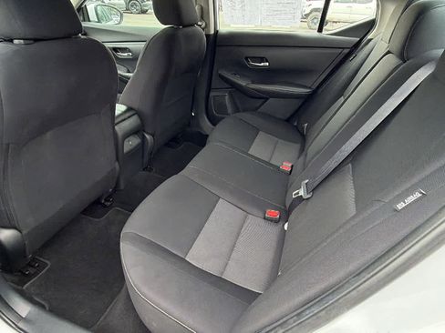 Used 2022 Nissan Sentra SV image 17