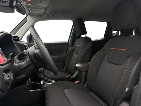 Certified 2023 Jeep Renegade Trailhawk image 9