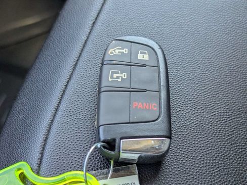 Used 2025 RAM ProMaster 2500 w/ Convenience Group FWD image 30