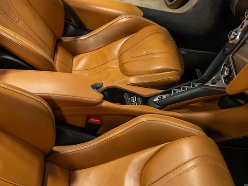 Used 2020 McLaren 720S Spider image 62