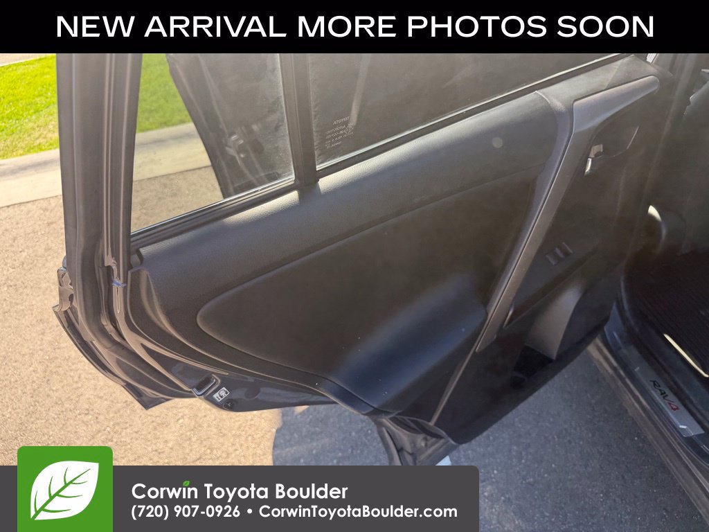 Used 2016 Toyota RAV4 XLE w/ Convenience Package AWD/4WD image 14